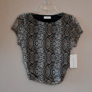 Frankee & Skylarr Snakeskin Mesh Short Sleeve Ruched Sides Lined Crop Top Size L